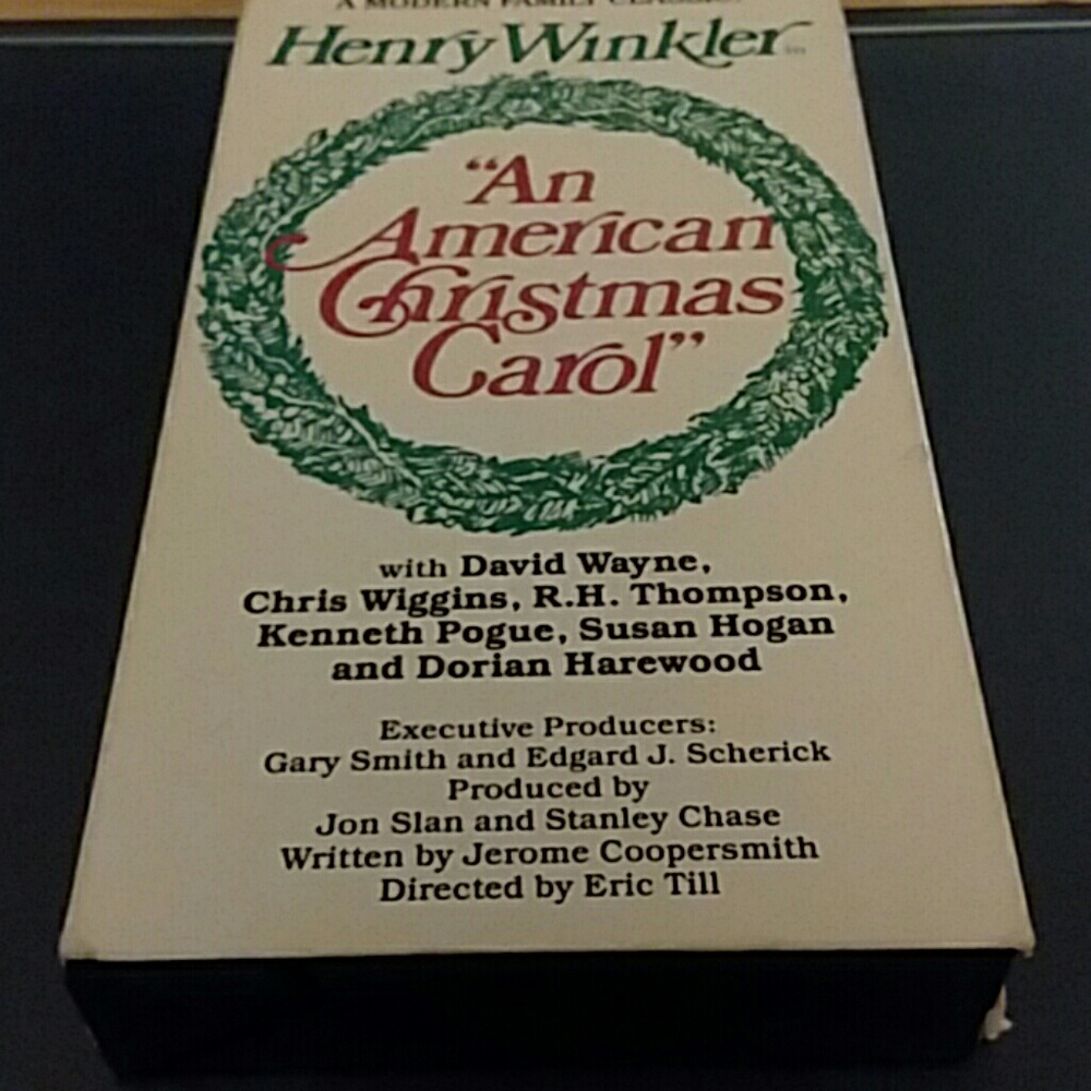 "AN AMERICAN CHRISTMAS CAROL" VHS TAPE